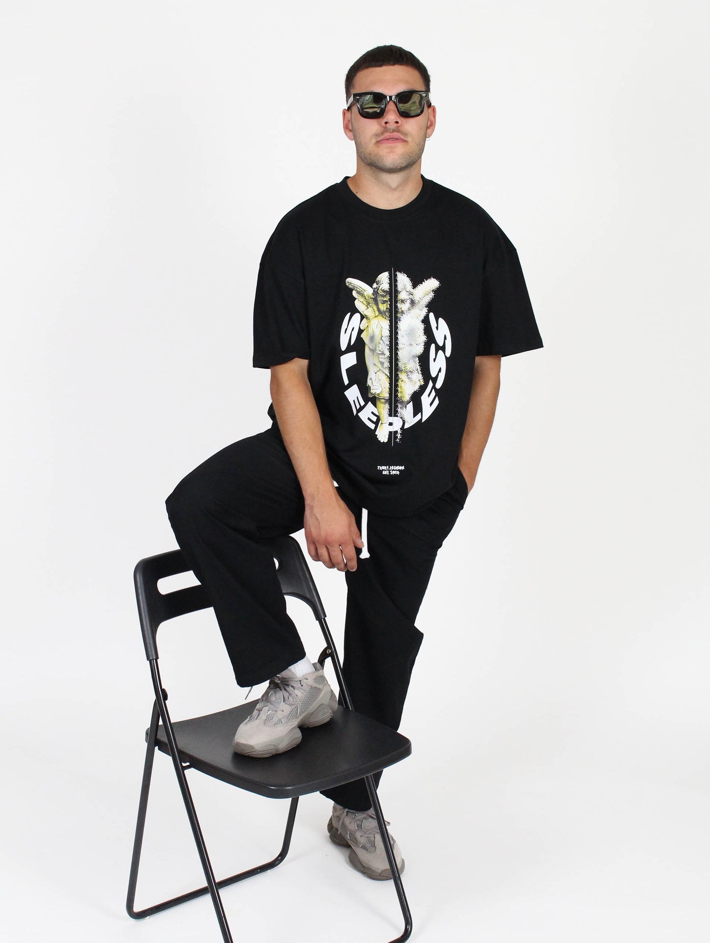 SLEEPLESS TEE
