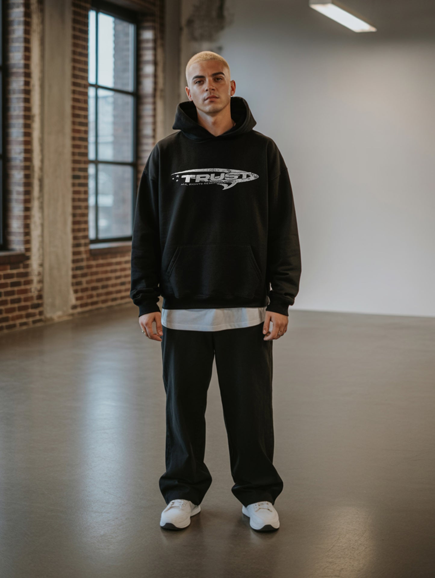 BASIC HOODIE